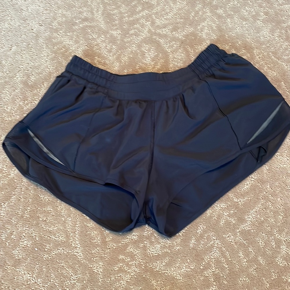 Lululemon Womens sz 8 shorts